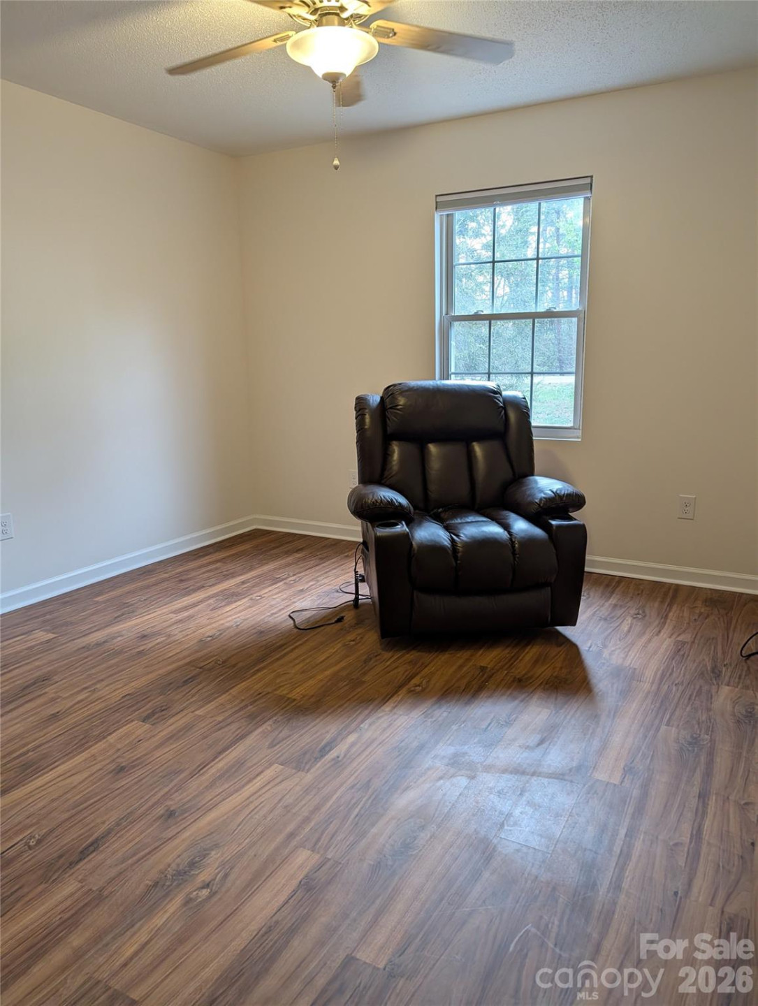 1460 Ivy Lane - Photo 12