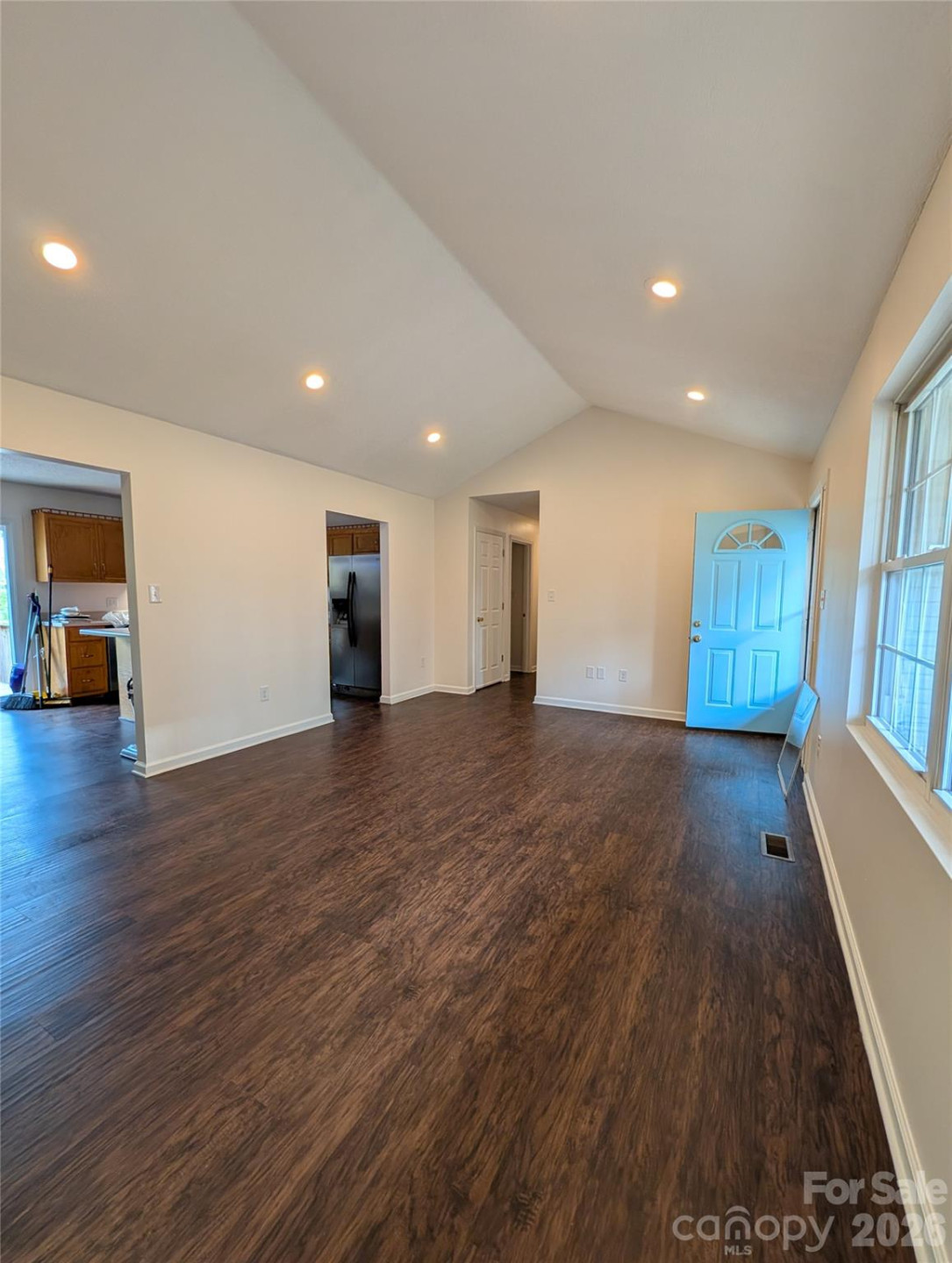 1460 Ivy Lane - Photo 16