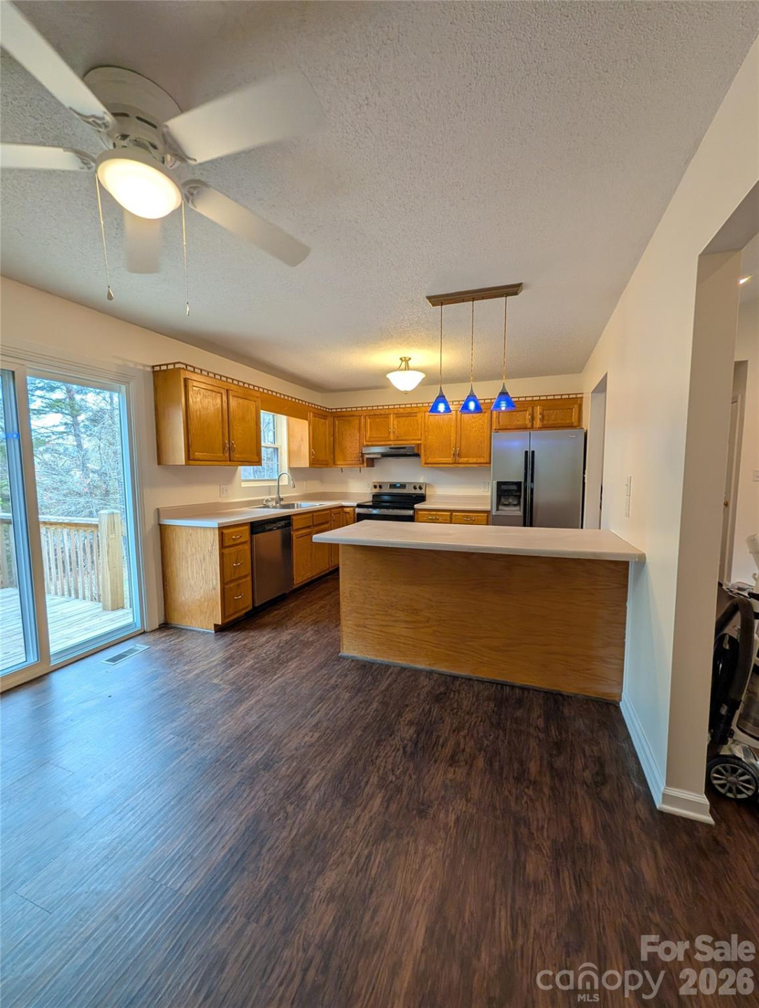 1460 Ivy Lane - Photo 17