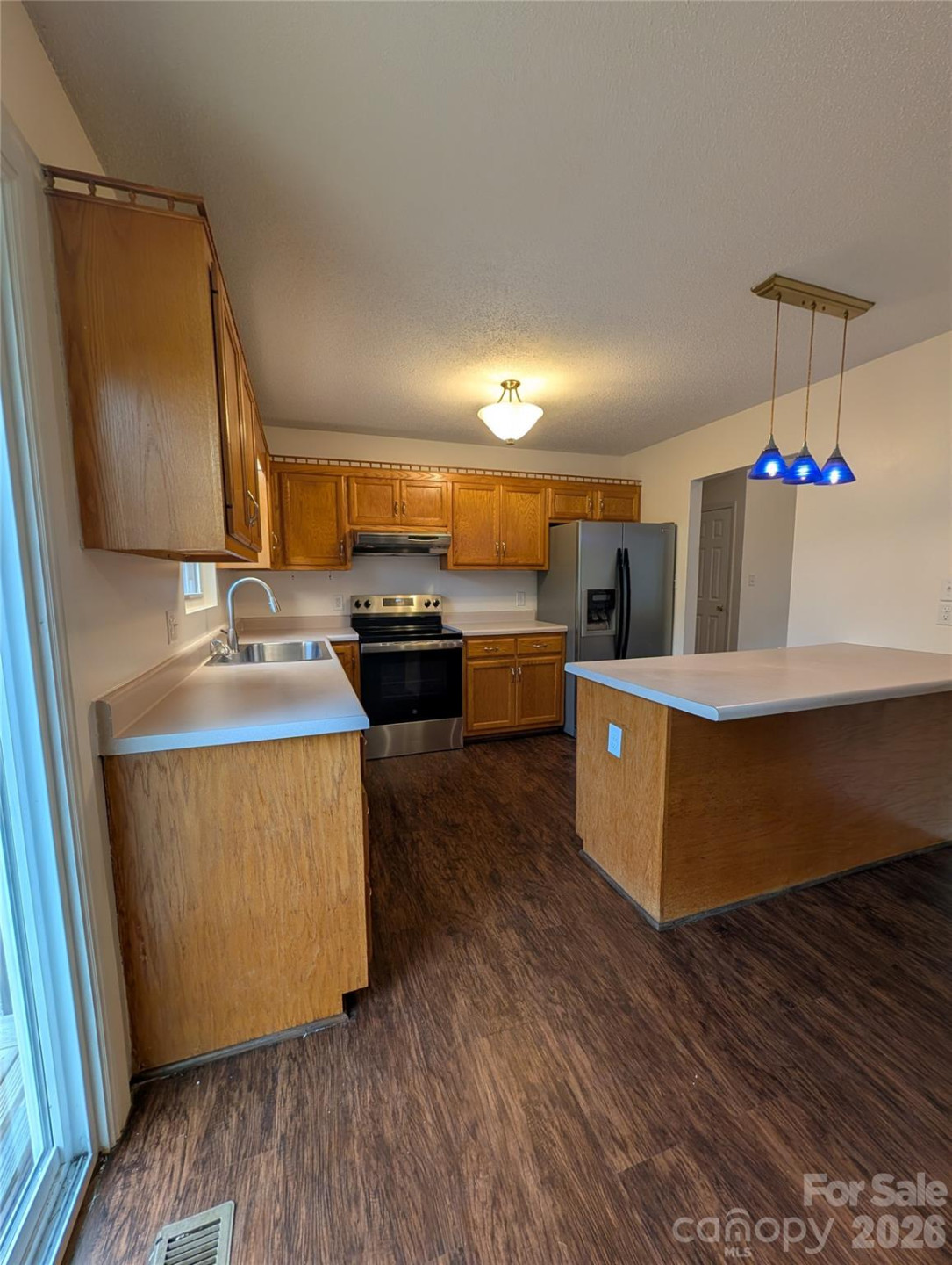 1460 Ivy Lane - Photo 18