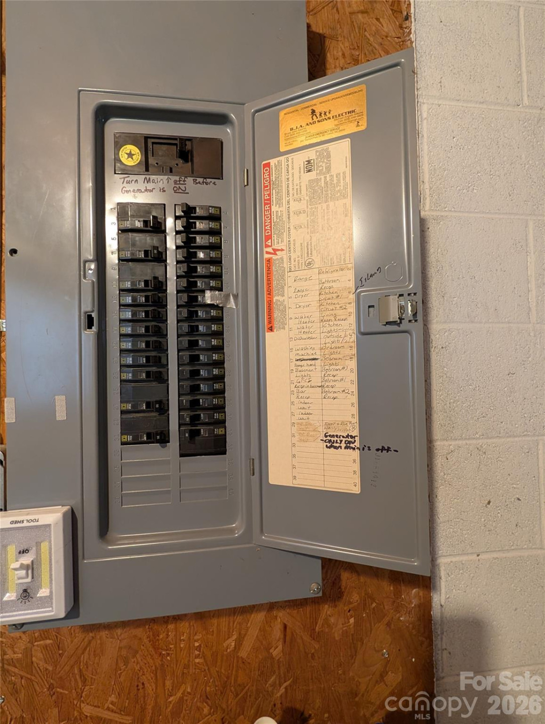 1460 Ivy Lane - Photo 32