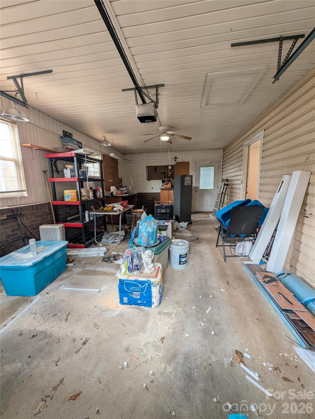 1460 Ivy Lane - Photo 38