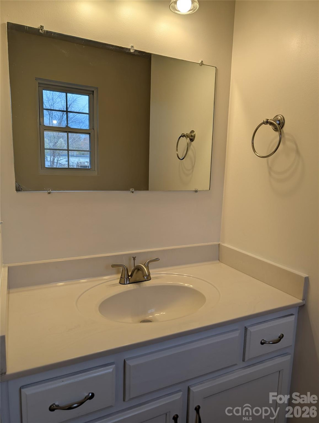 1460 Ivy Lane - Photo 7