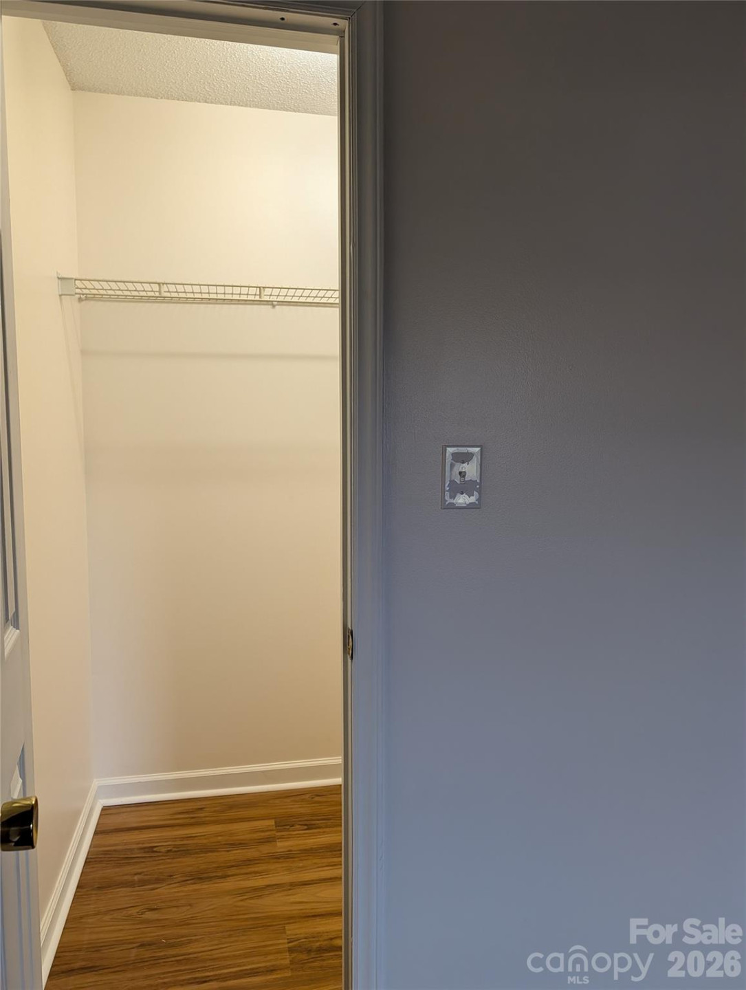 1460 Ivy Lane - Photo 10