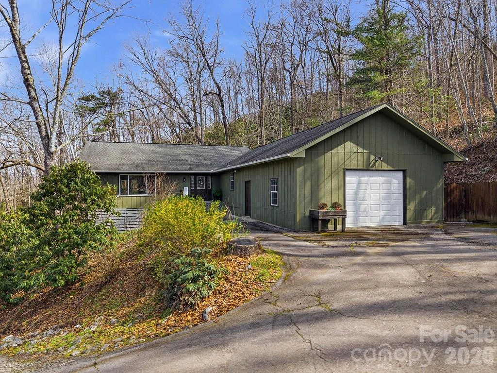 373 Fox Trace Drive - Photo 2
