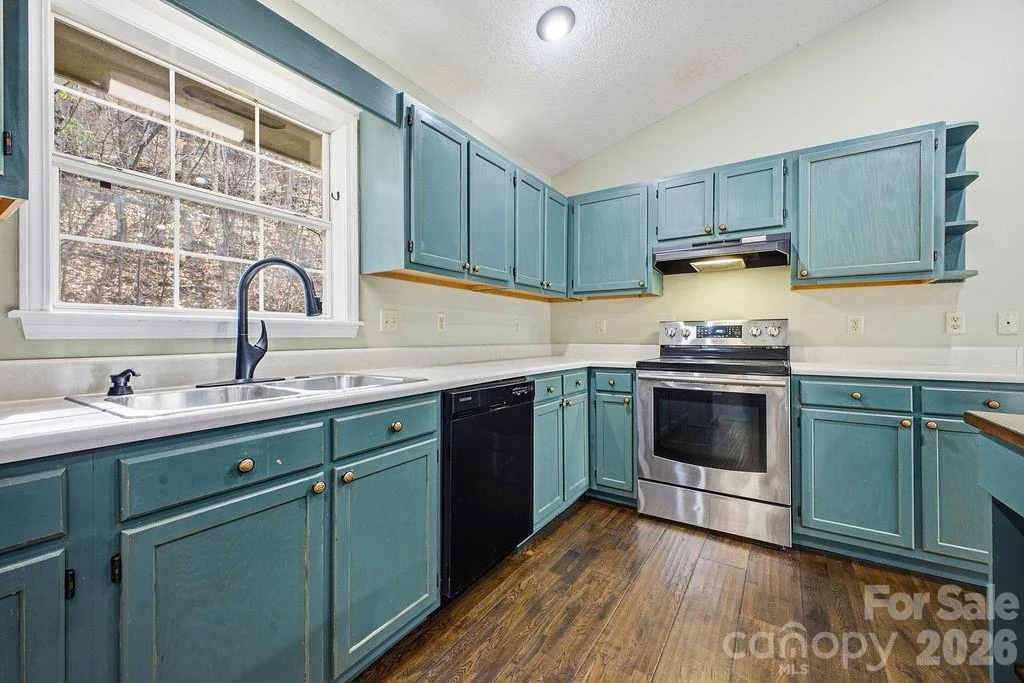 373 Fox Trace Drive - Photo 15