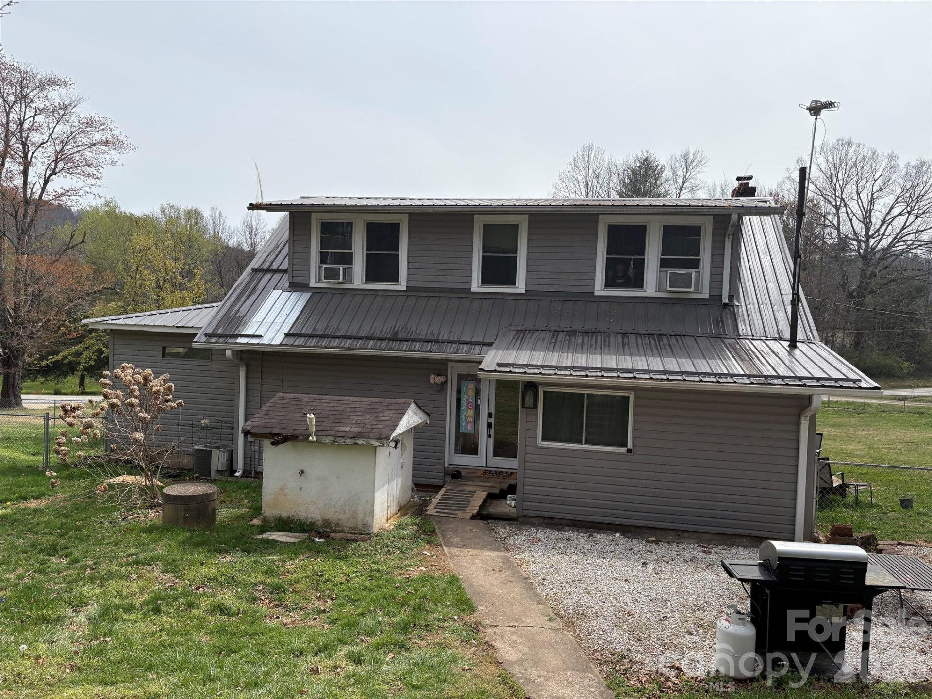 5054 Sugar Hill Road - Photo 3