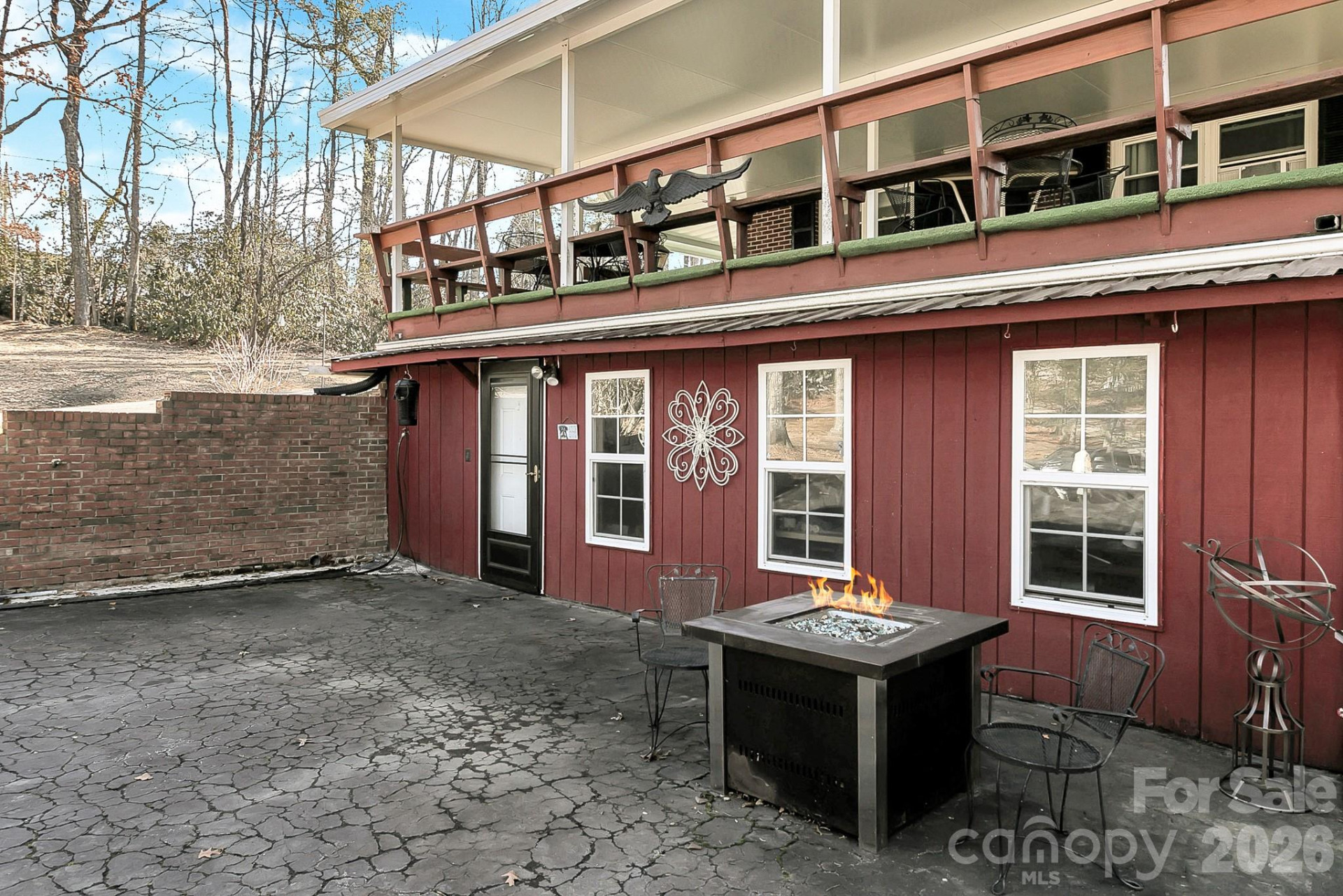 44 Tuttle Road - Photo 4