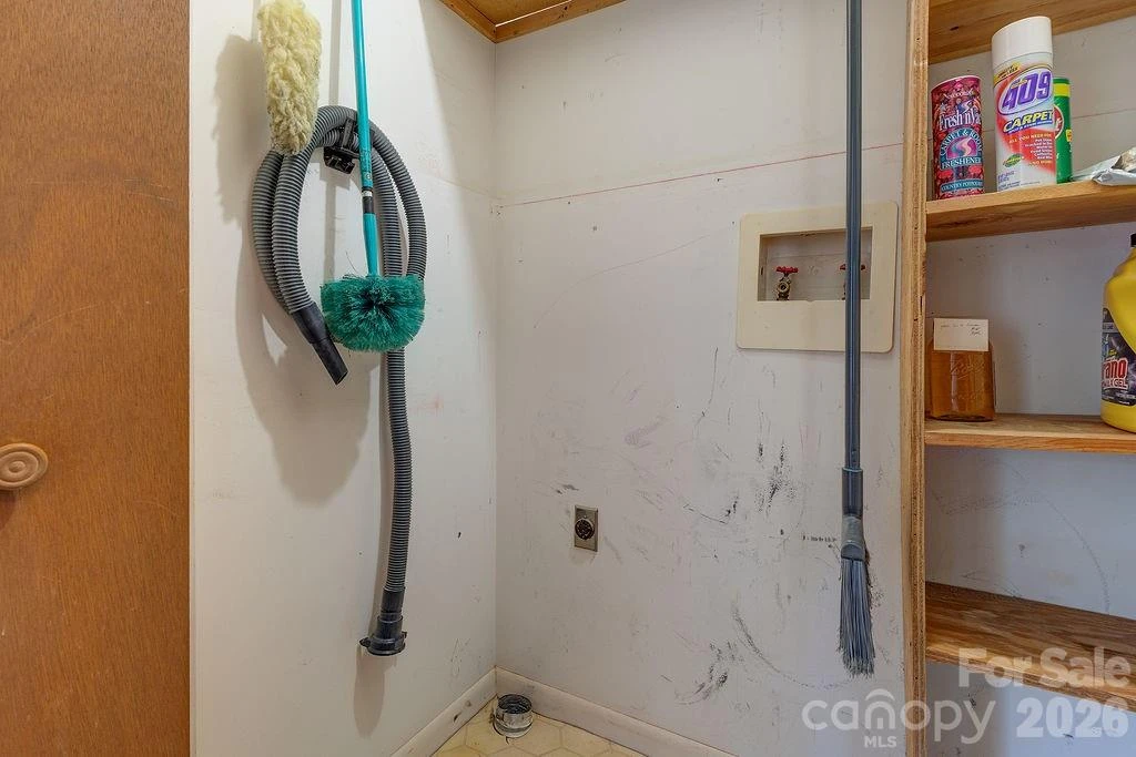 216 Pickens Road - Photo 16