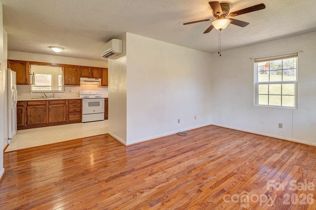 216 Pickens Road - Photo 6