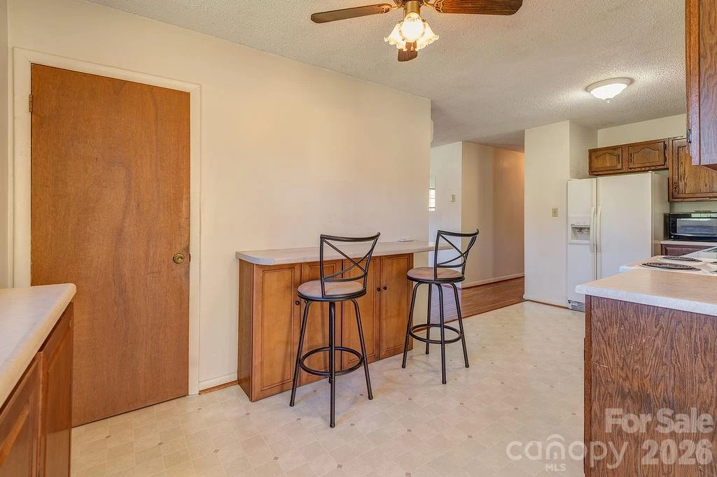 216 Pickens Road - Photo 9