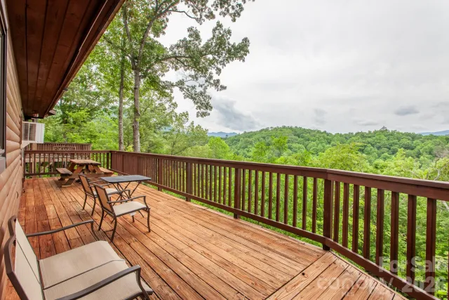307 Blue Ridge Parkway, Bryson City, NC, 28713