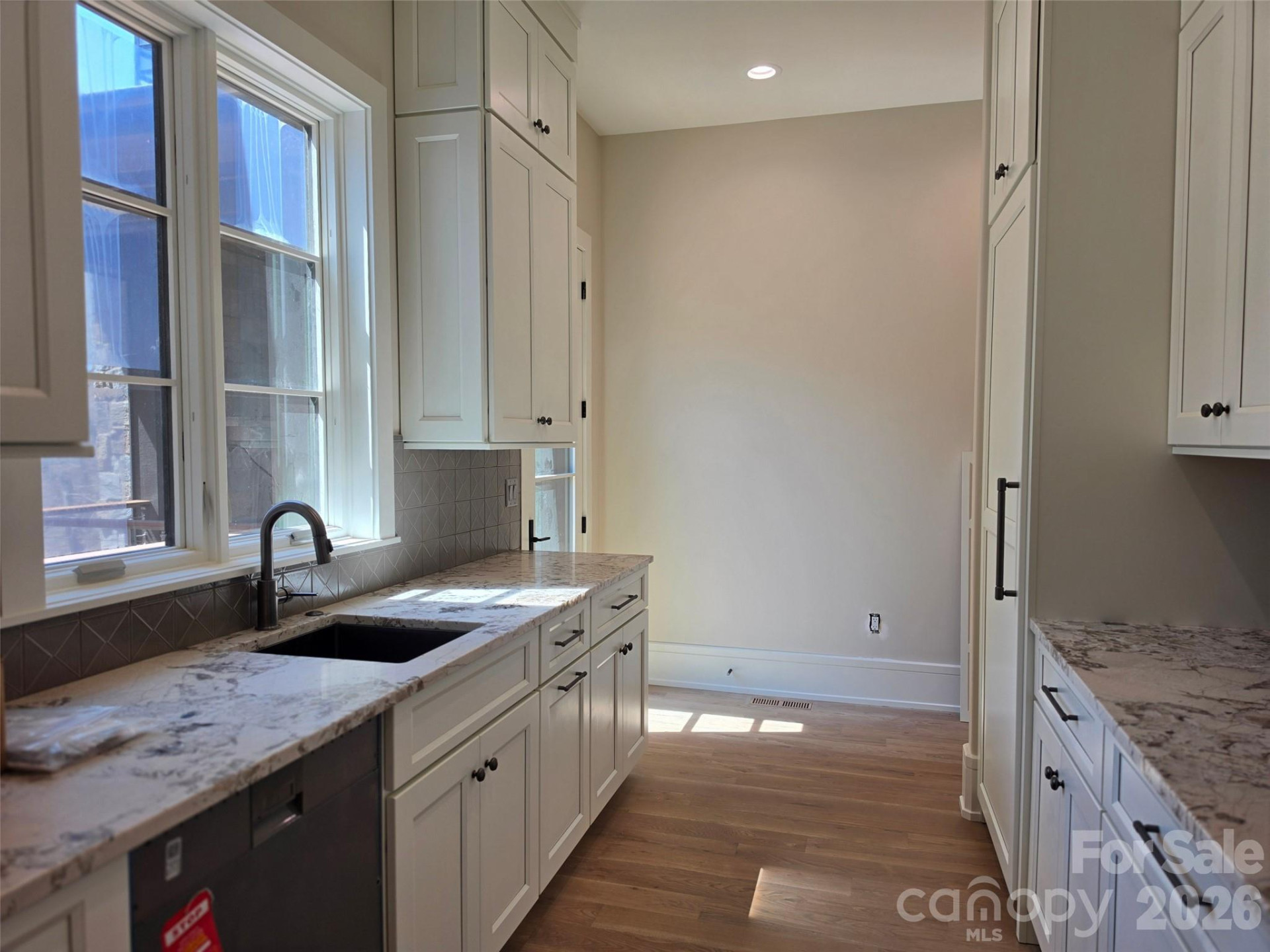 87 Misty Valley Parkway - Photo 20