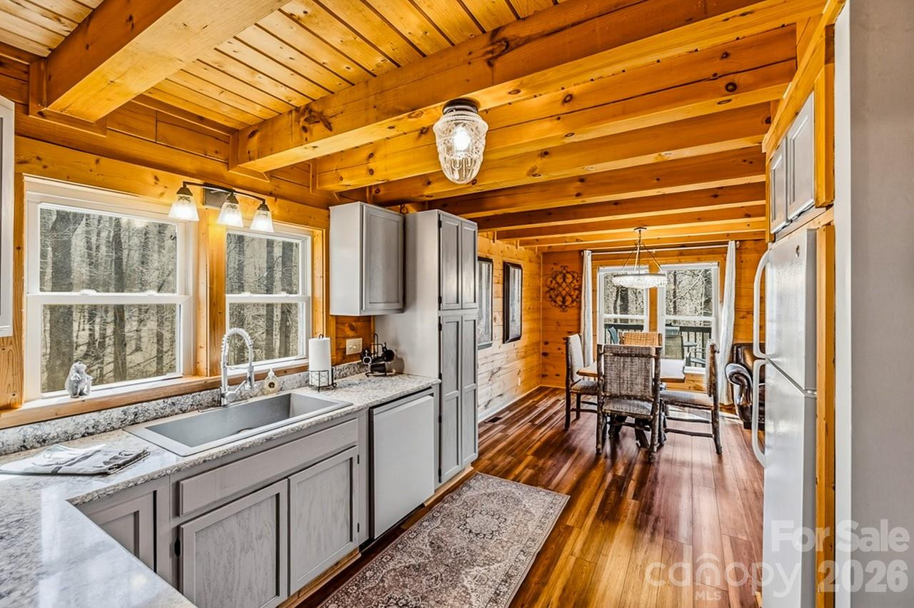 1972 River Crest Parkway - Photo 15