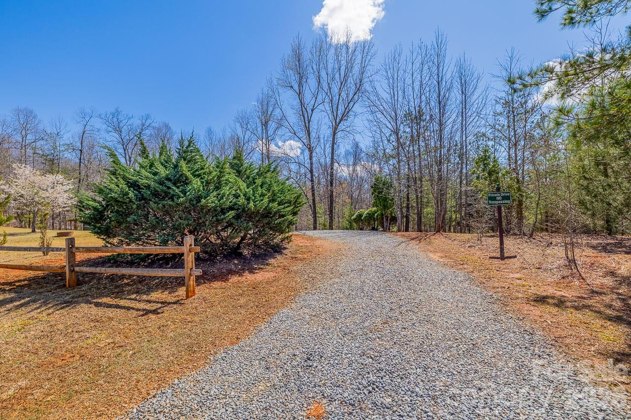 1972 River Crest Parkway - Photo 6