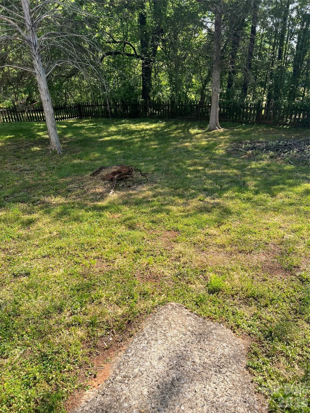 138 Meridian Street - Photo 3
