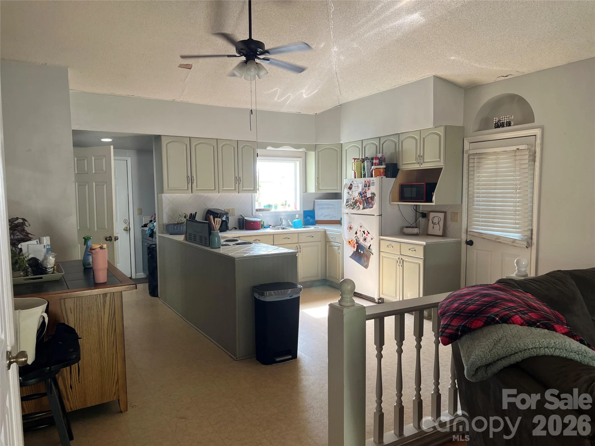 138 Meridian Street - Photo 8
