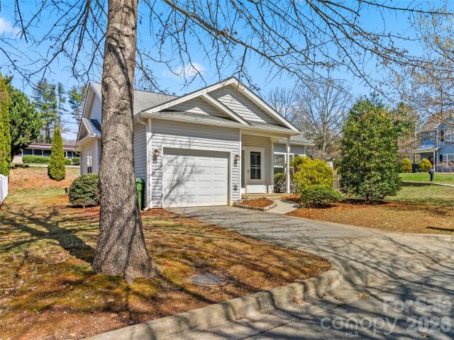 15 Scottish Circle, Asheville, NC, 28803