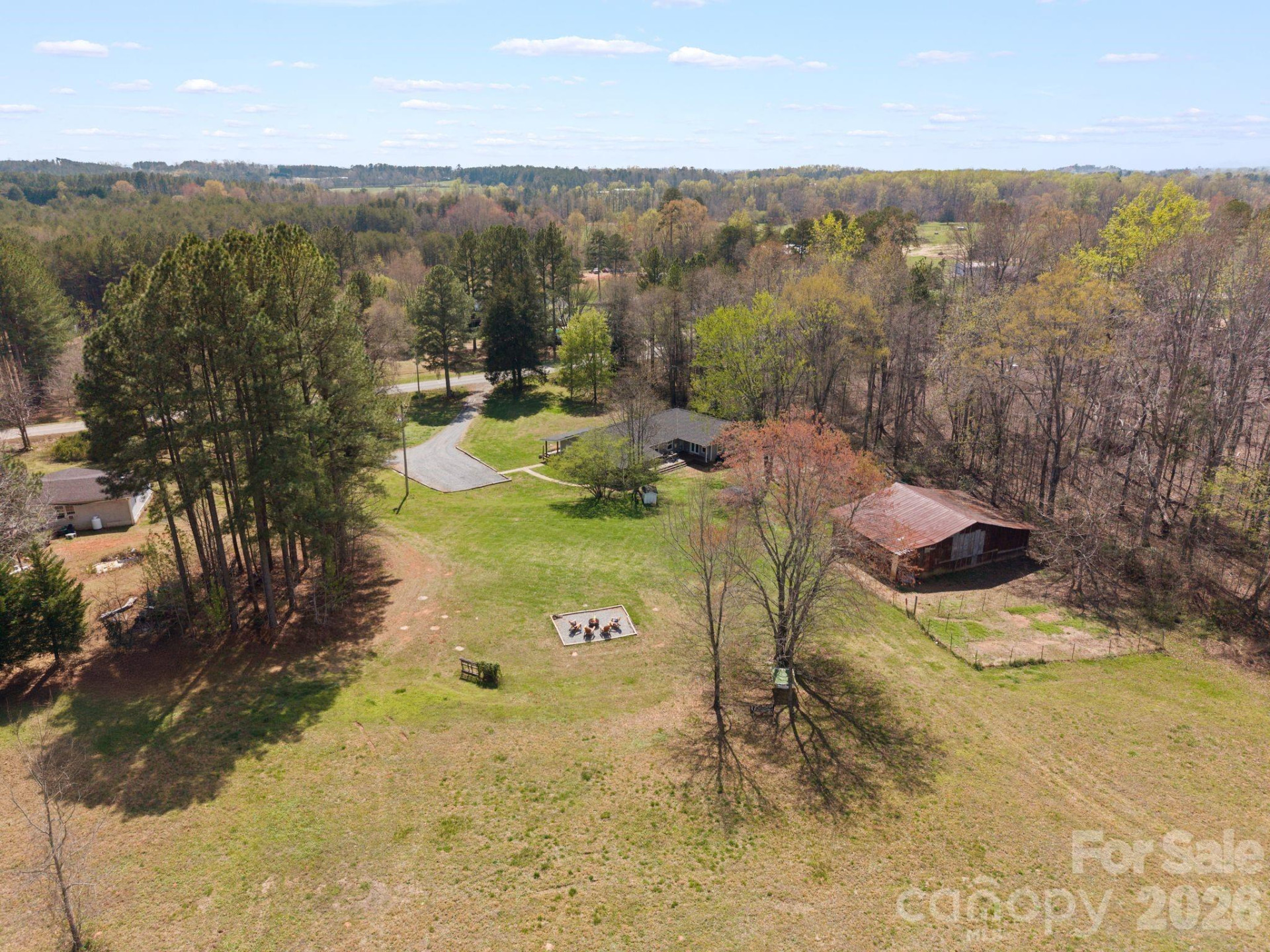 527 Floyd Blackwell Road - Photo 40