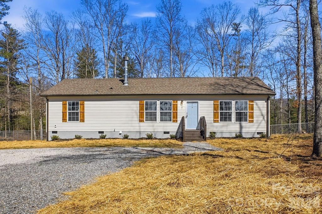 17 Windy Acres Drive