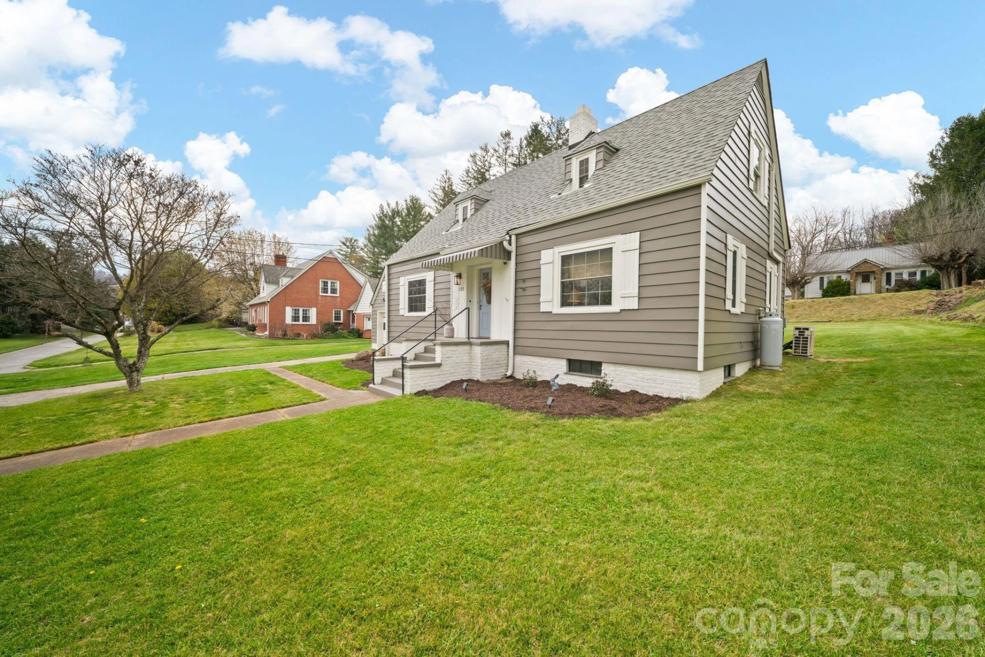 121 Johnson Street - Photo 5