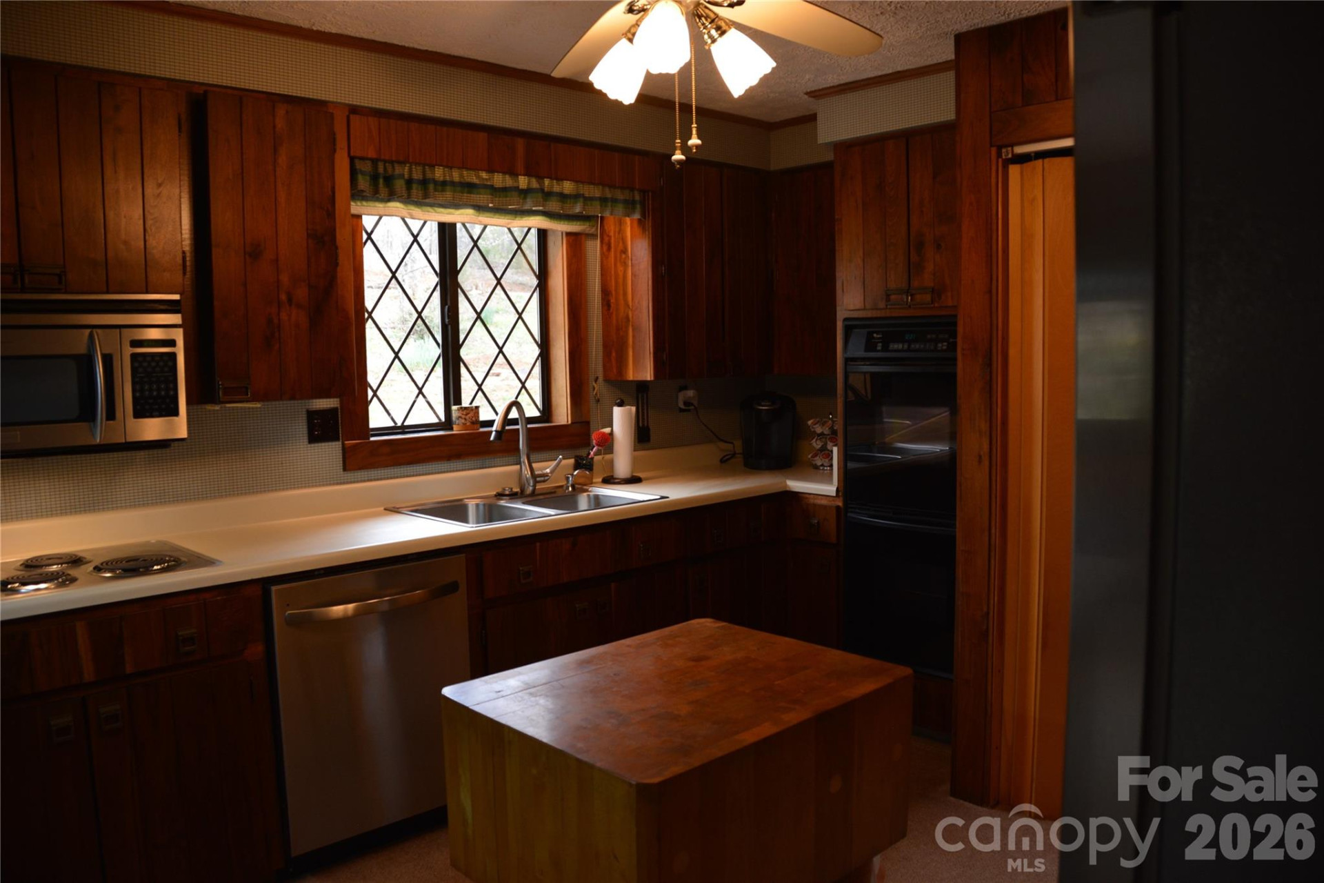 2305 Airport Road - Photo 15