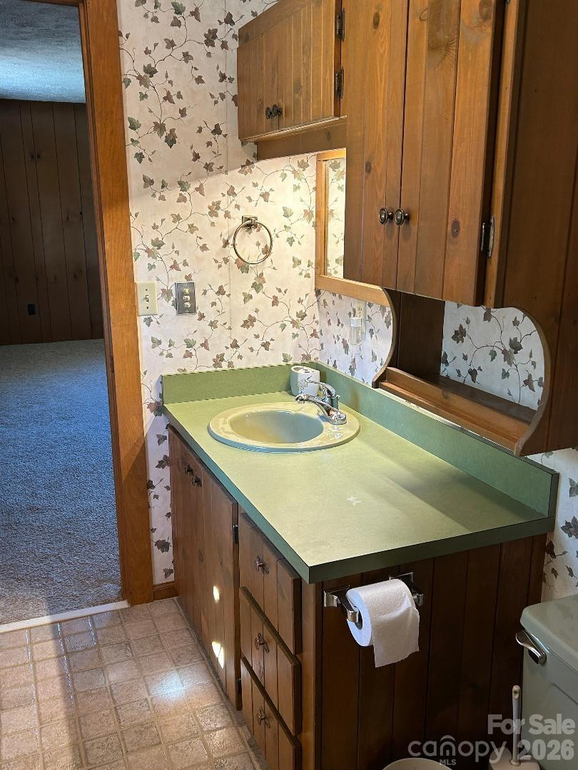 2305 Airport Road - Photo 27