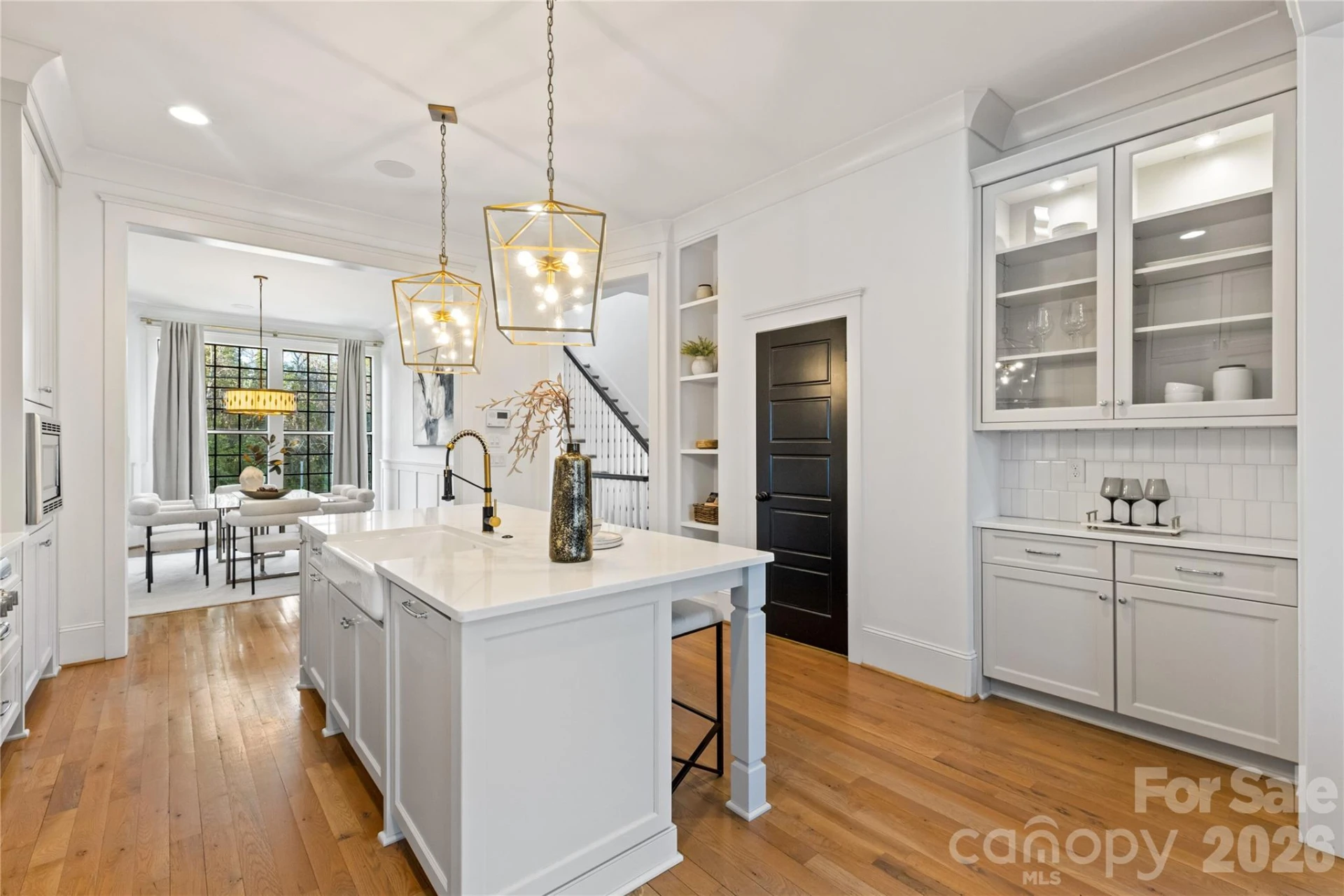 818 Ideal Way - Photo 4