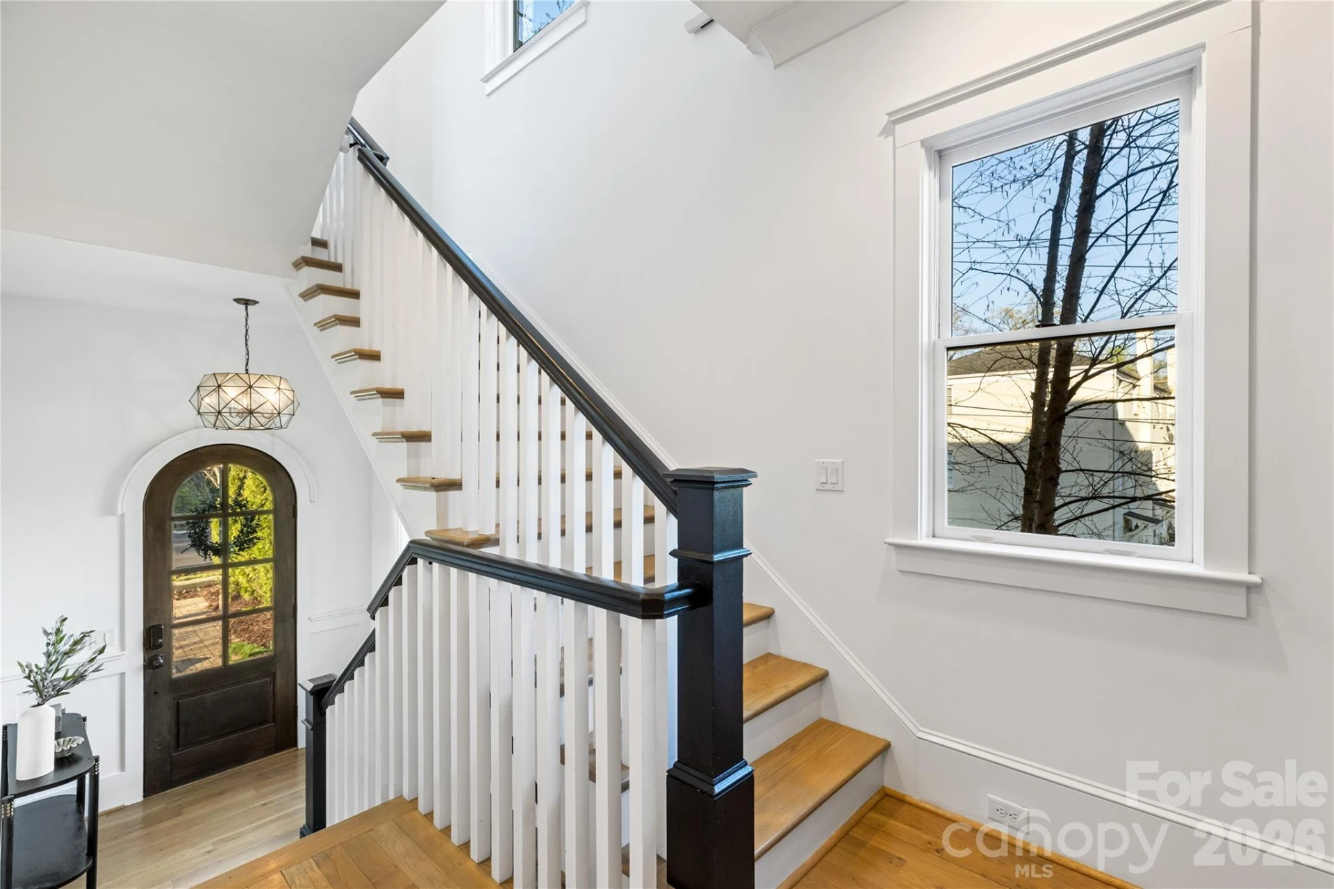 818 Ideal Way - Photo 9