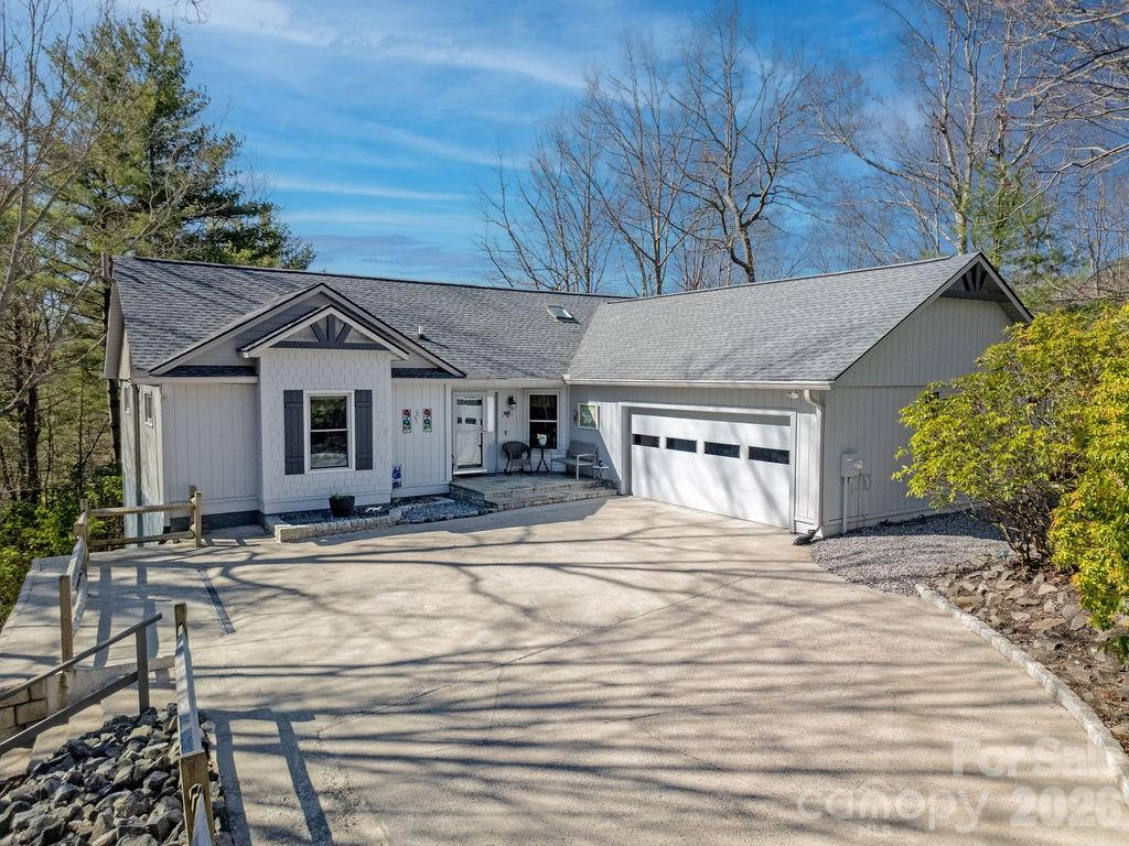 552 Kanasgowa Drive - Photo 2