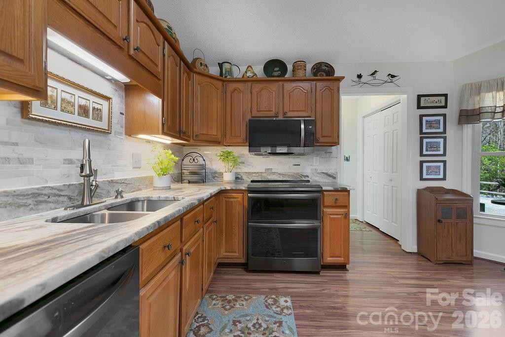 552 Kanasgowa Drive - Photo 15