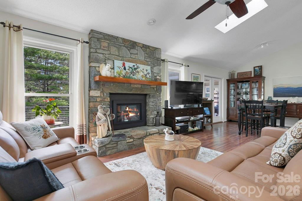 552 Kanasgowa Drive - Photo 8