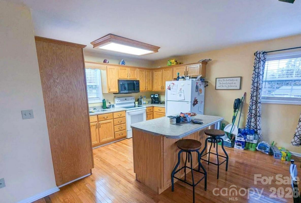 145 Lincoln Park Road #J - Photo 9