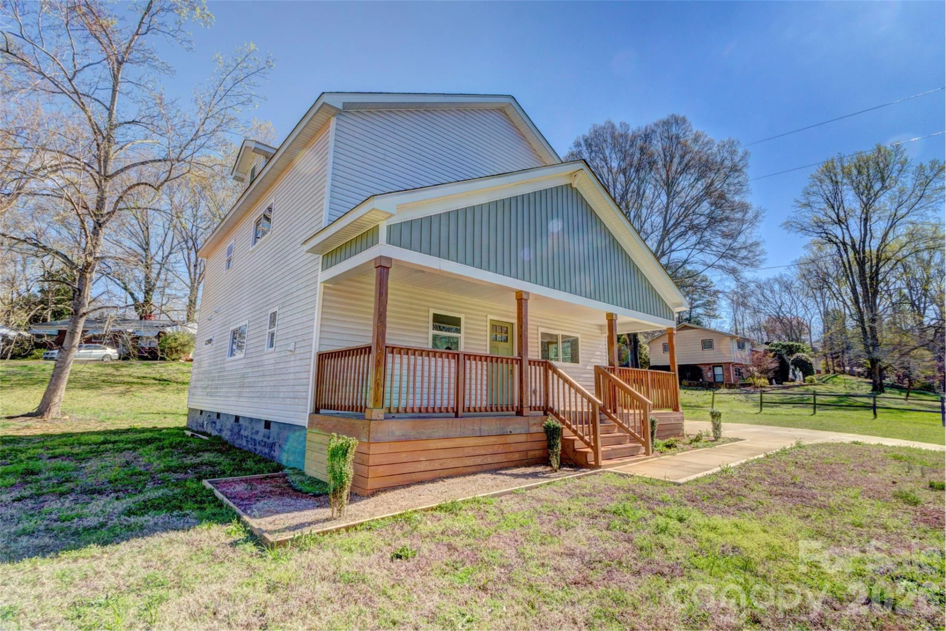 902 Mountain Street - Photo 2