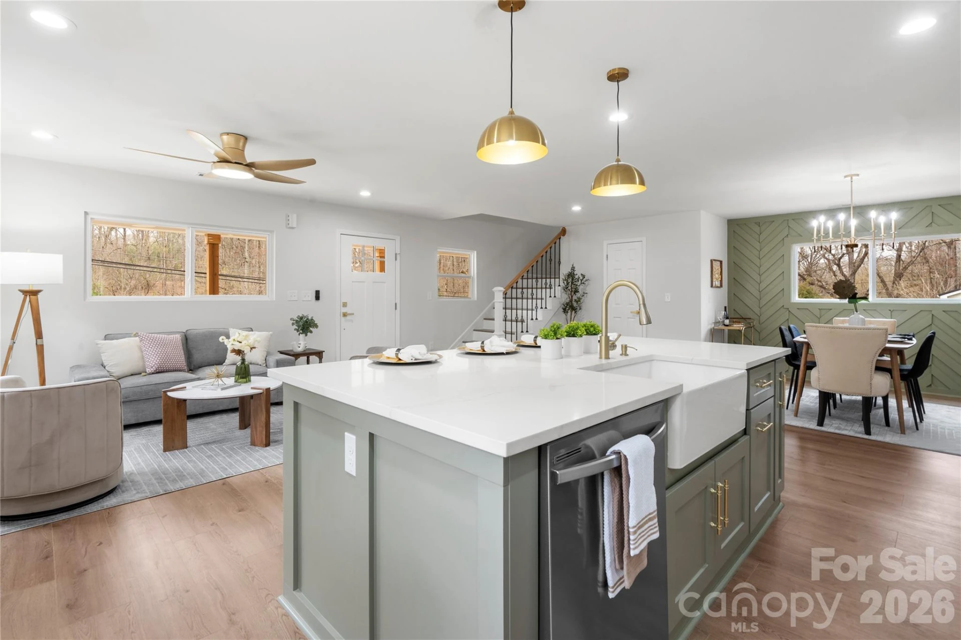 902 Mountain Street - Photo 4