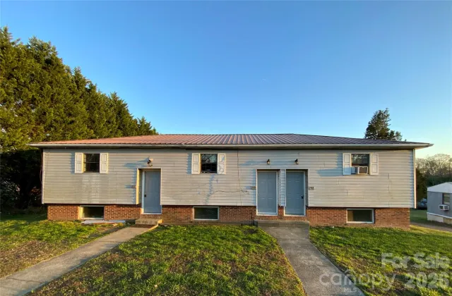 218 Lovelace Road