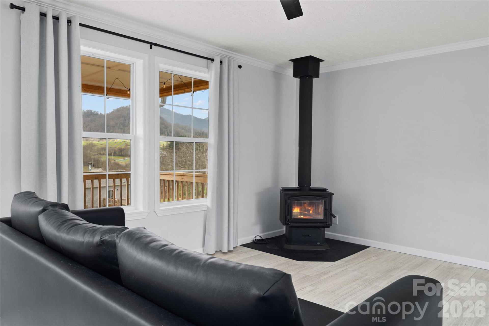 105 Stormy Way - Photo 3