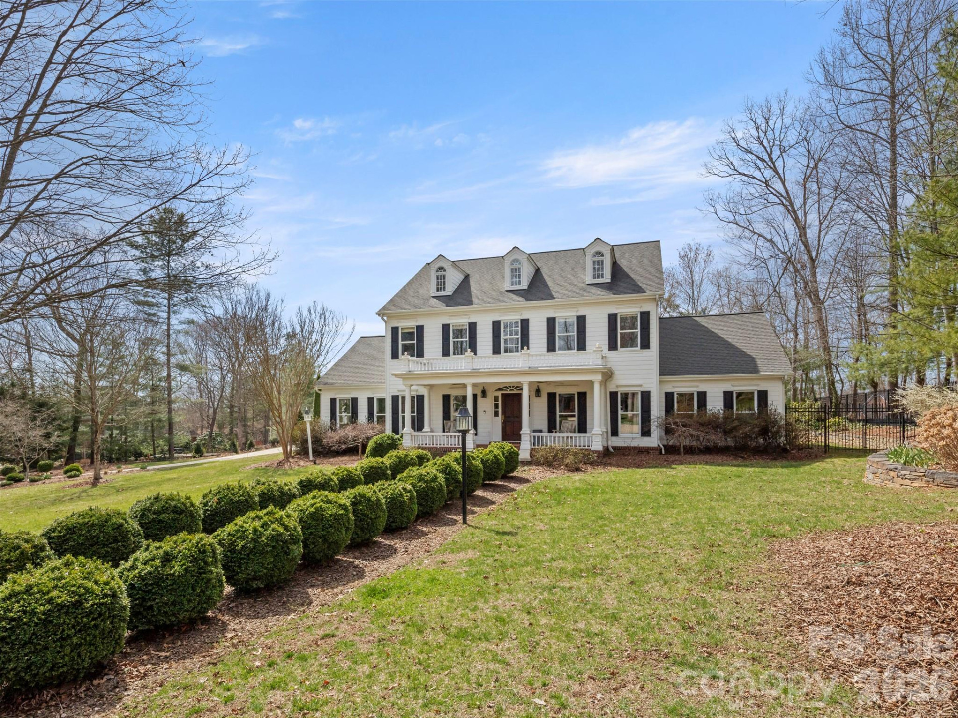 604 Holt Lane - Photo 3