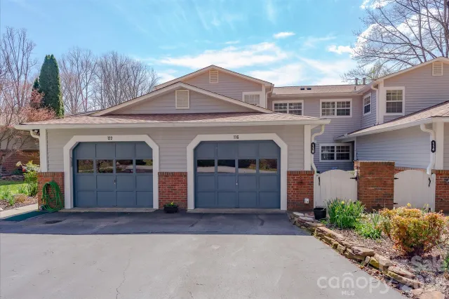 116 Lakeview Court
