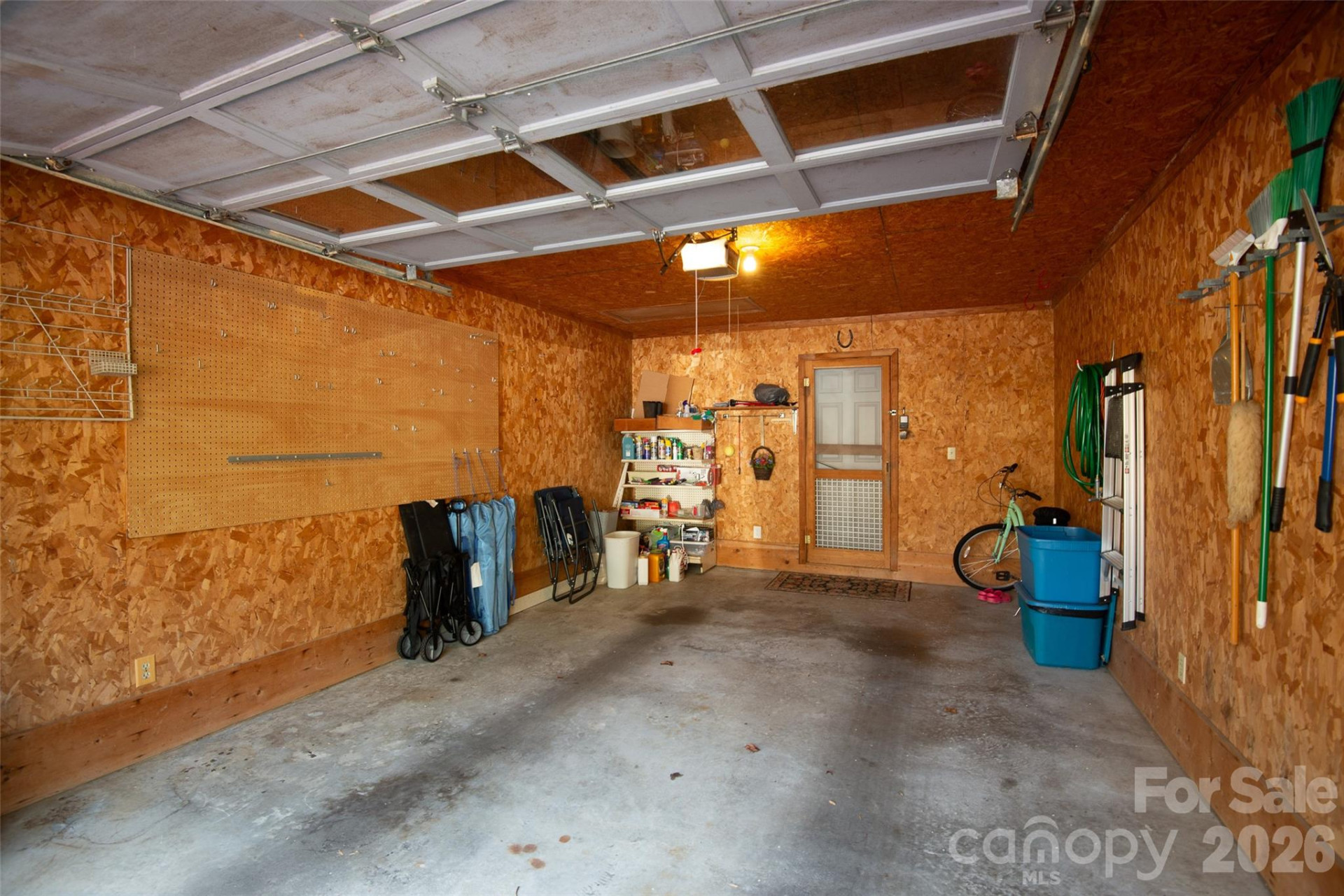 116 Lakeview Court - Photo 34