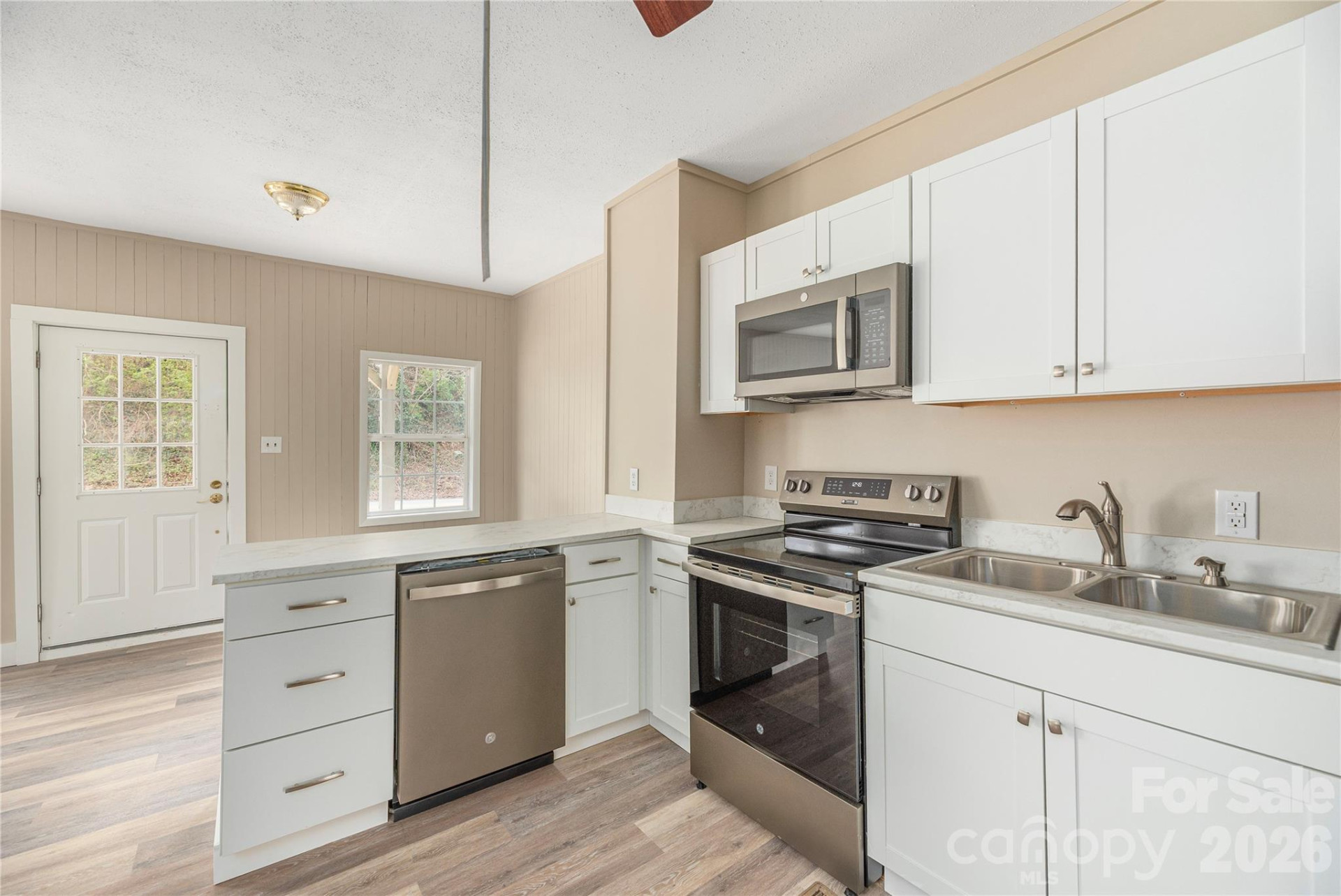 448 Sand Hill Road - Photo 7