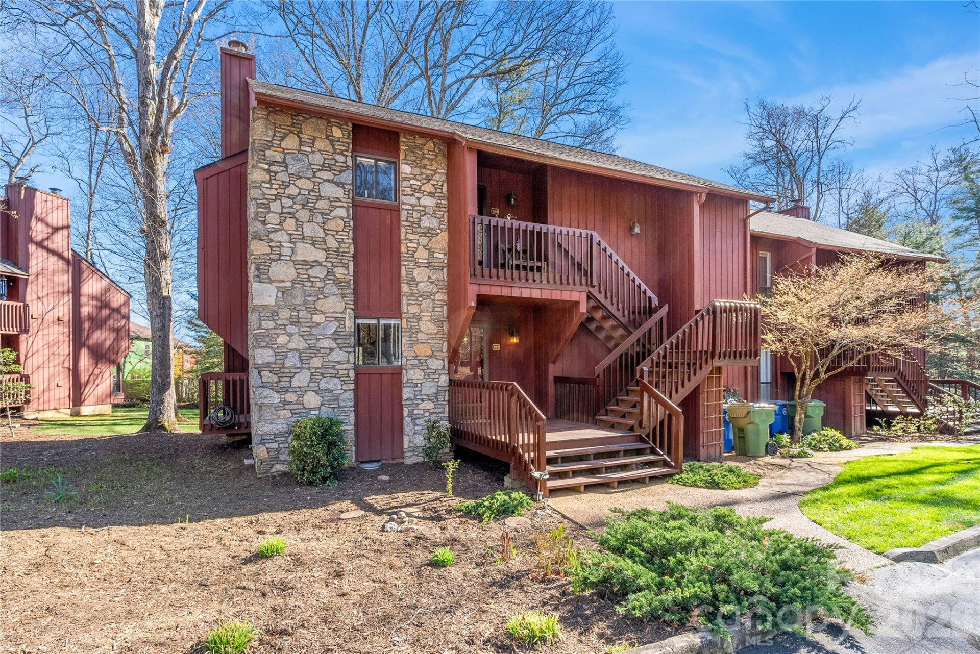 103 Cedar Forest Trail - Photo 2