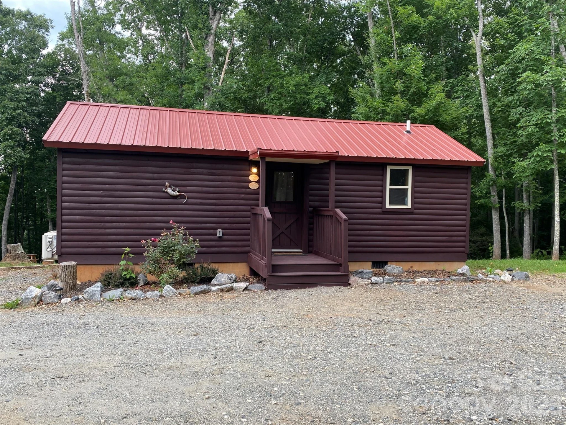 123 Deer Hill Lane