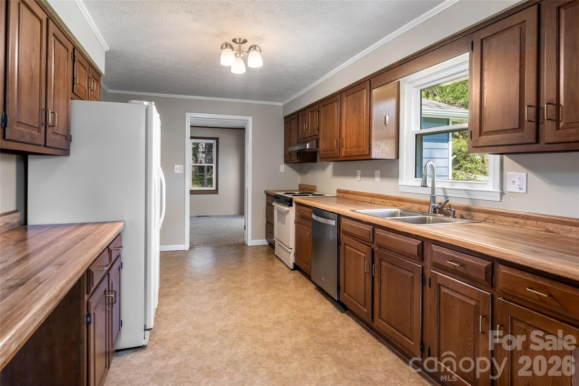 215 Browning Avenue - Photo 11