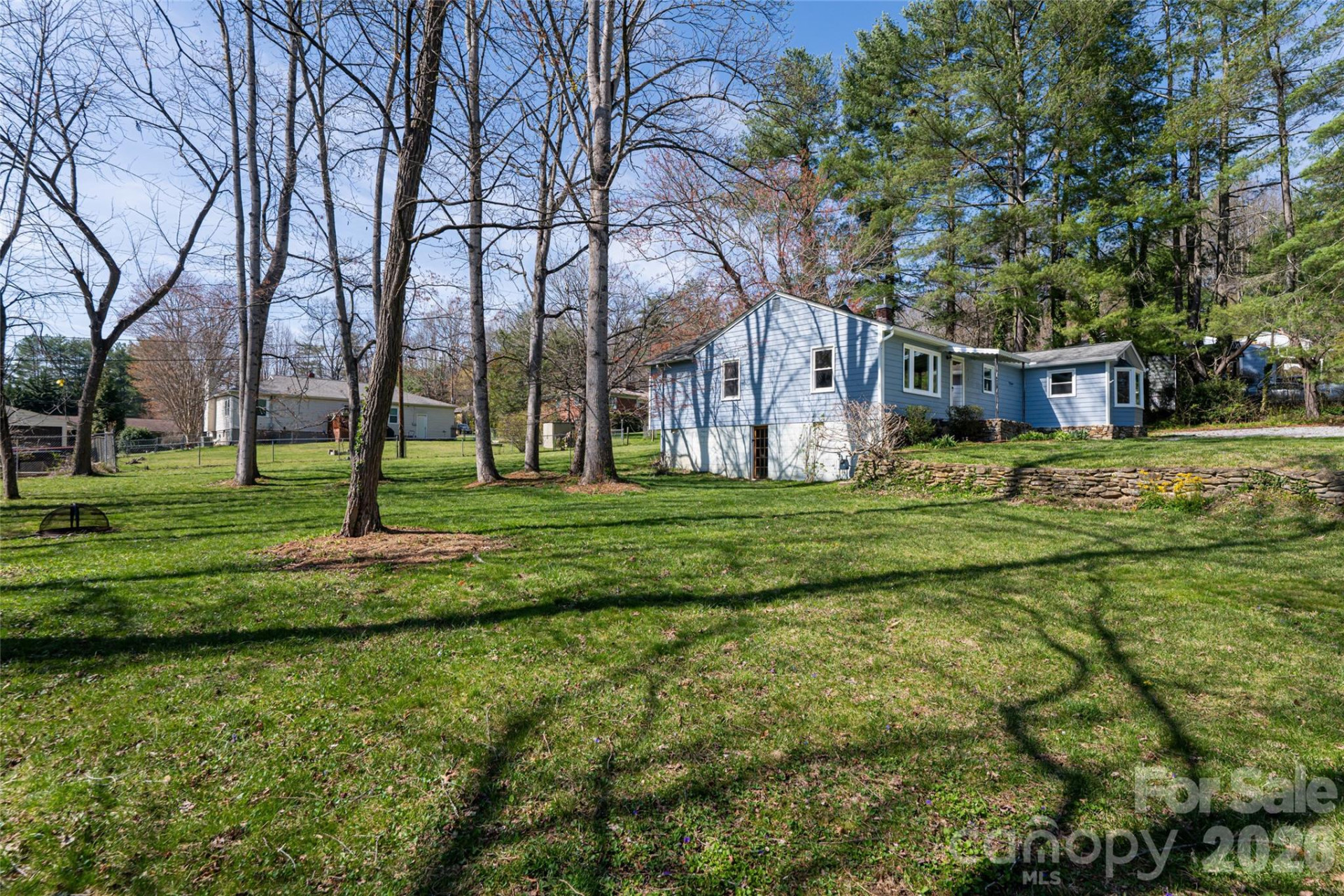 215 Browning Avenue - Photo 3