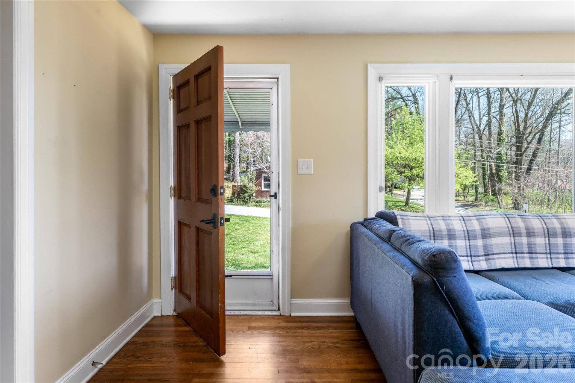 215 Browning Avenue - Photo 8