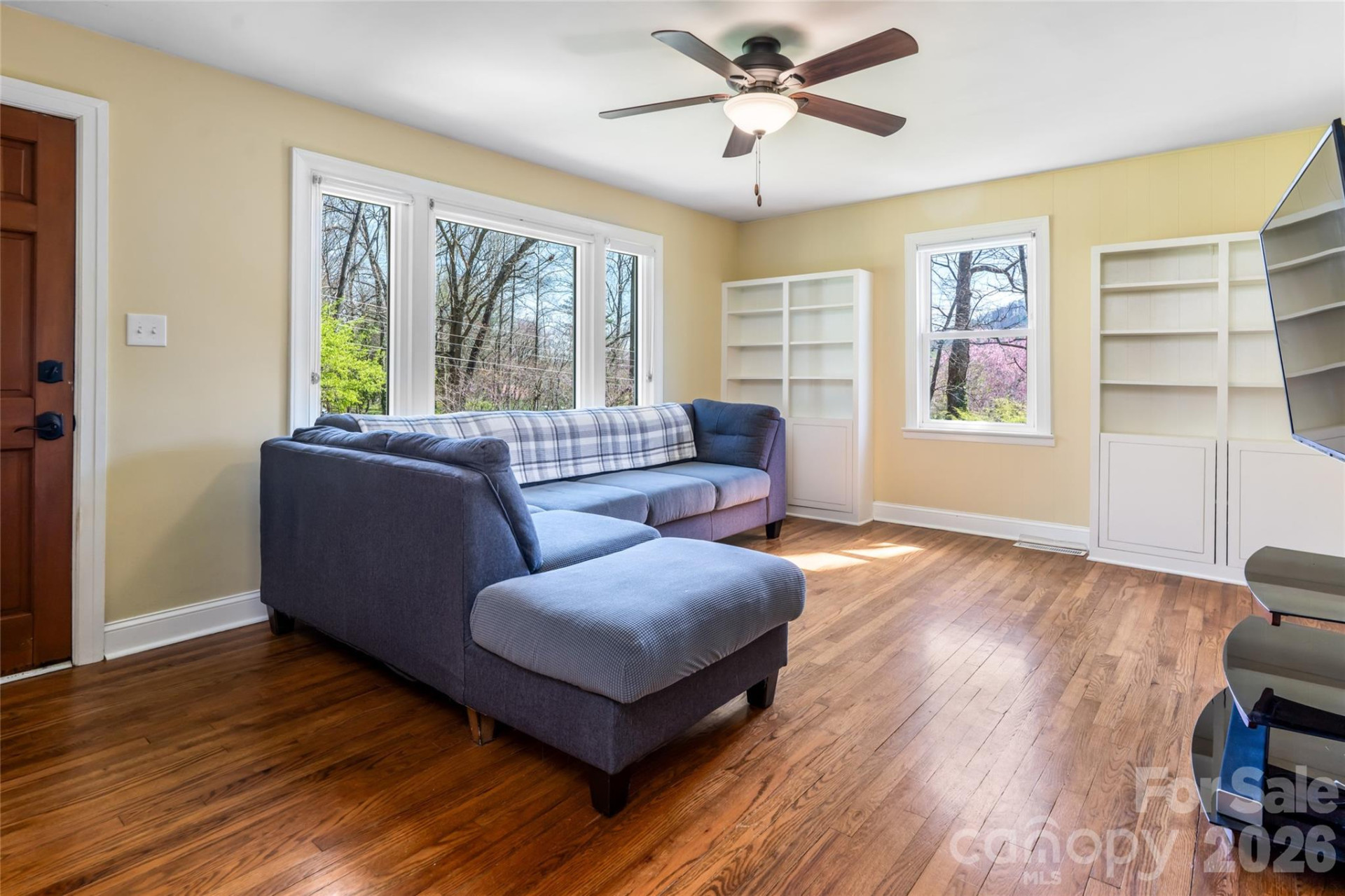 215 Browning Avenue - Photo 9