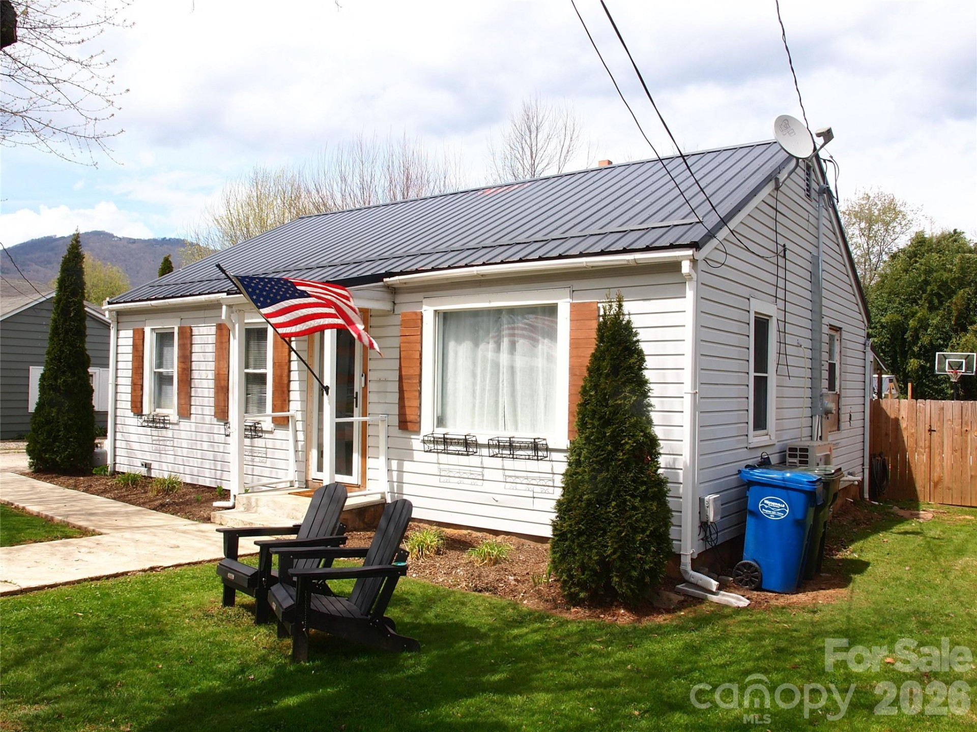 316 Hazelwood Avenue - Photo 3