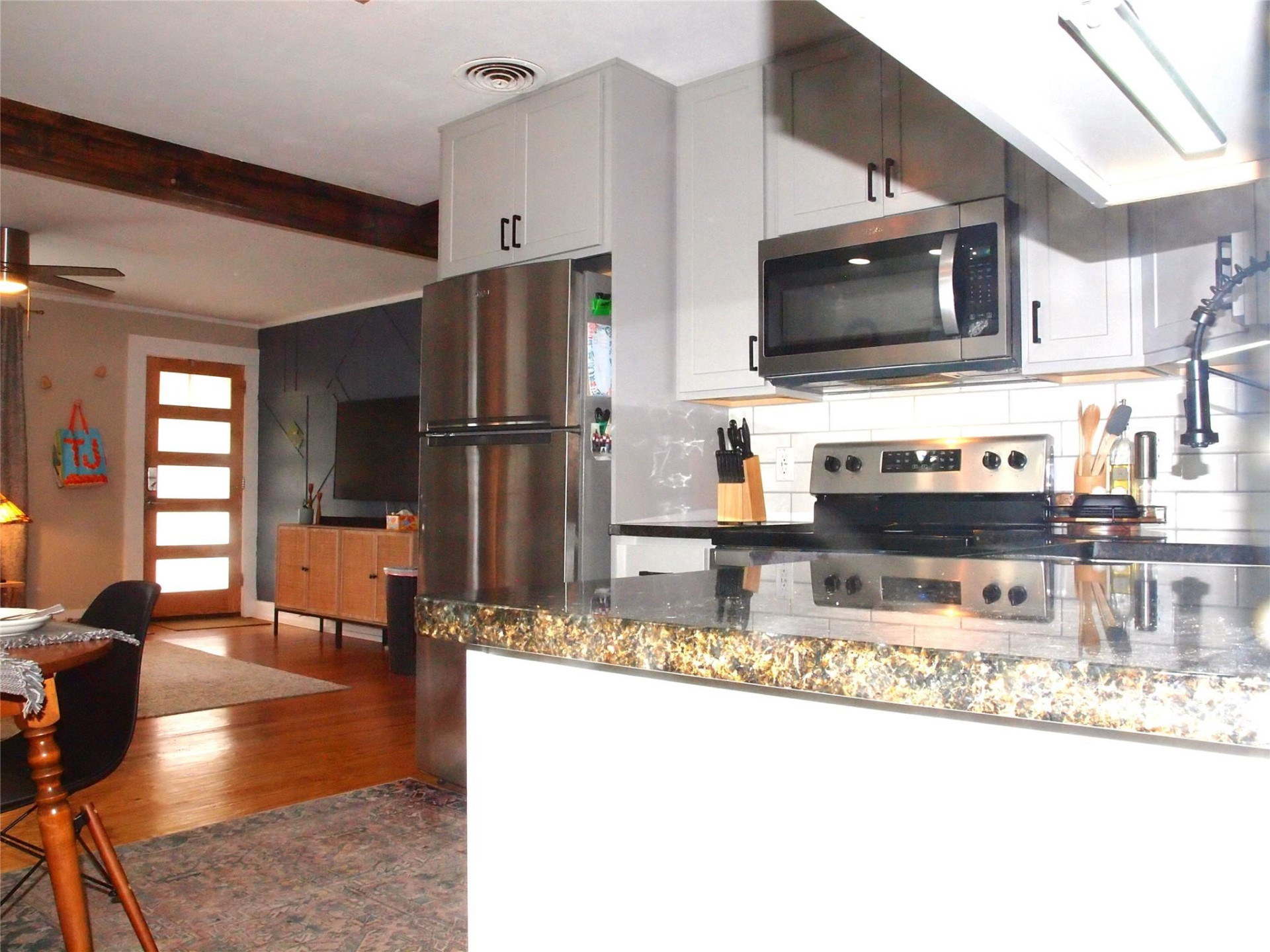 316 Hazelwood Avenue - Photo 8