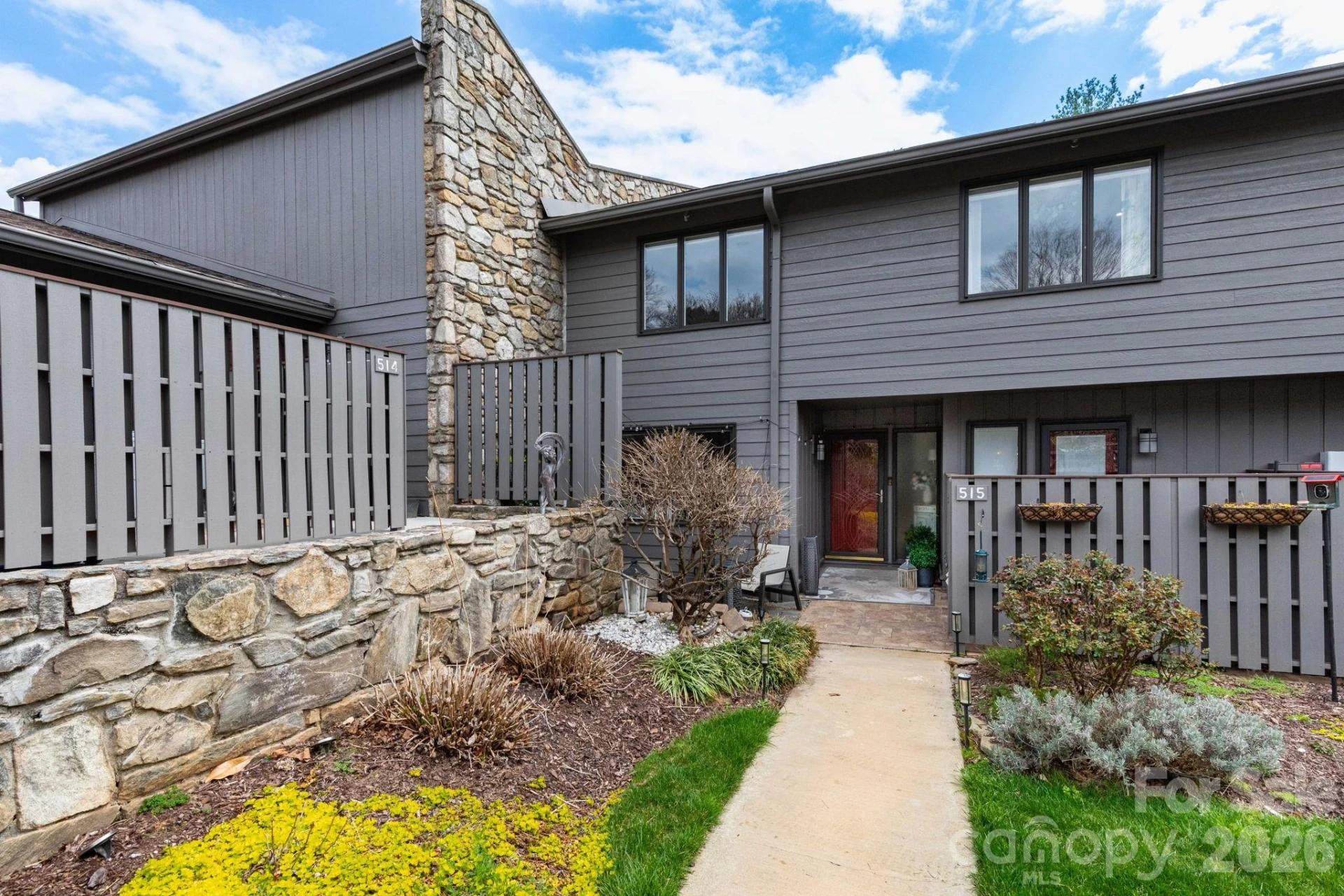 515 Crowfields Lane - Photo 2
